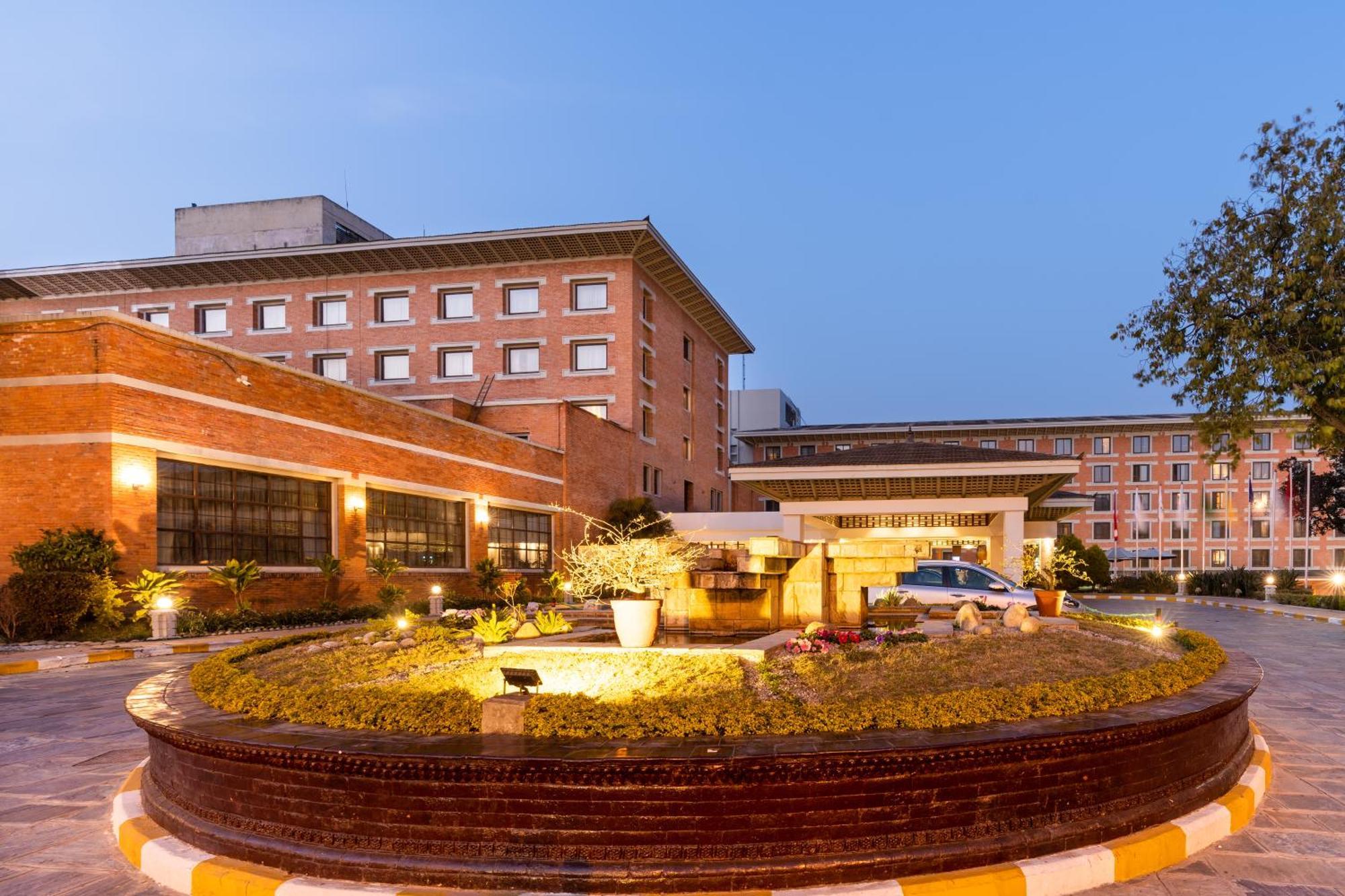 Hotel The Soaltee Kathmandu Exterior foto